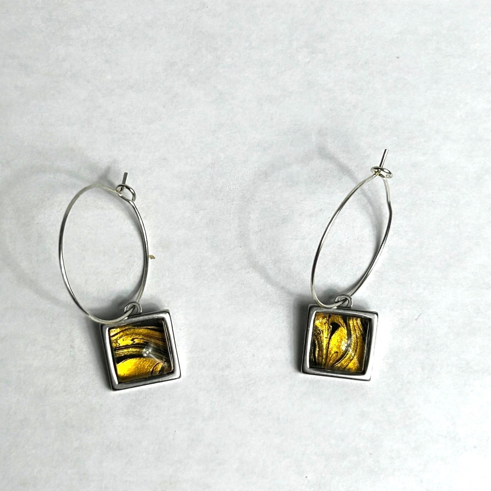 Hoop Earrings Women OS Gold Black Marble Square Charm Artistic Modern